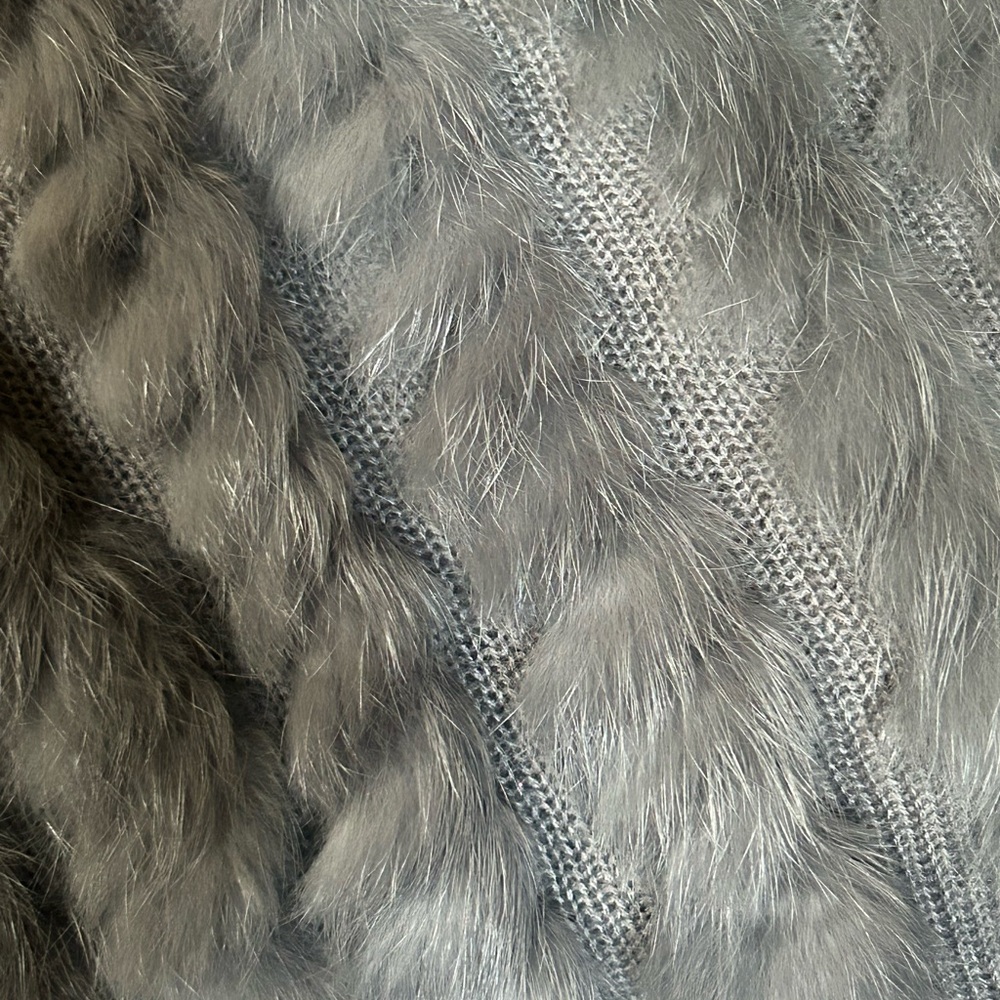 Cape/Poncho - Picture 5 of 10